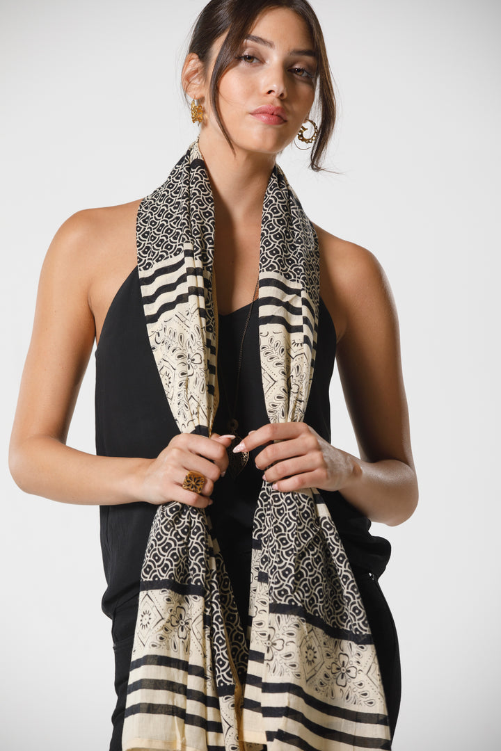 צעיף כותנה פראו - קרם שחור זהב