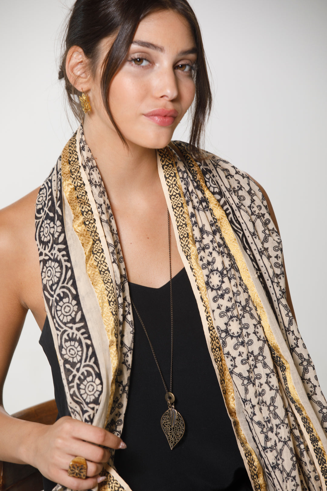 צעיף כותנה פראו - הדפס תחרה זהב