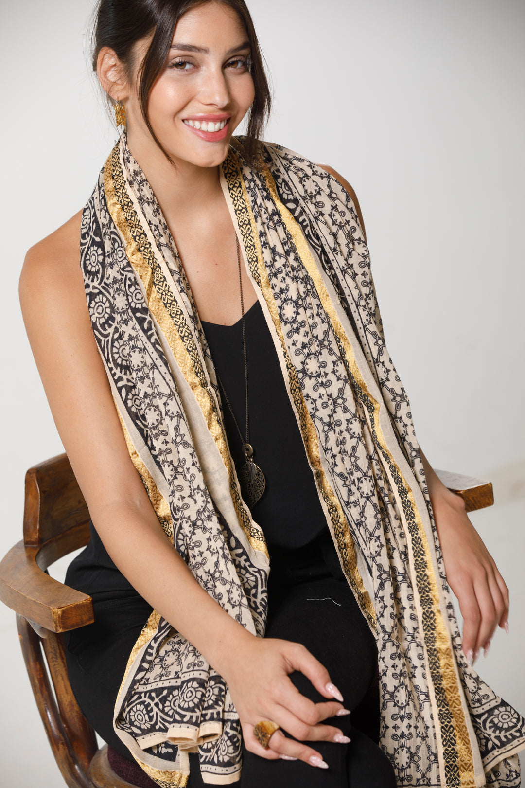 צעיף כותנה פראו - הדפס תחרה זהב