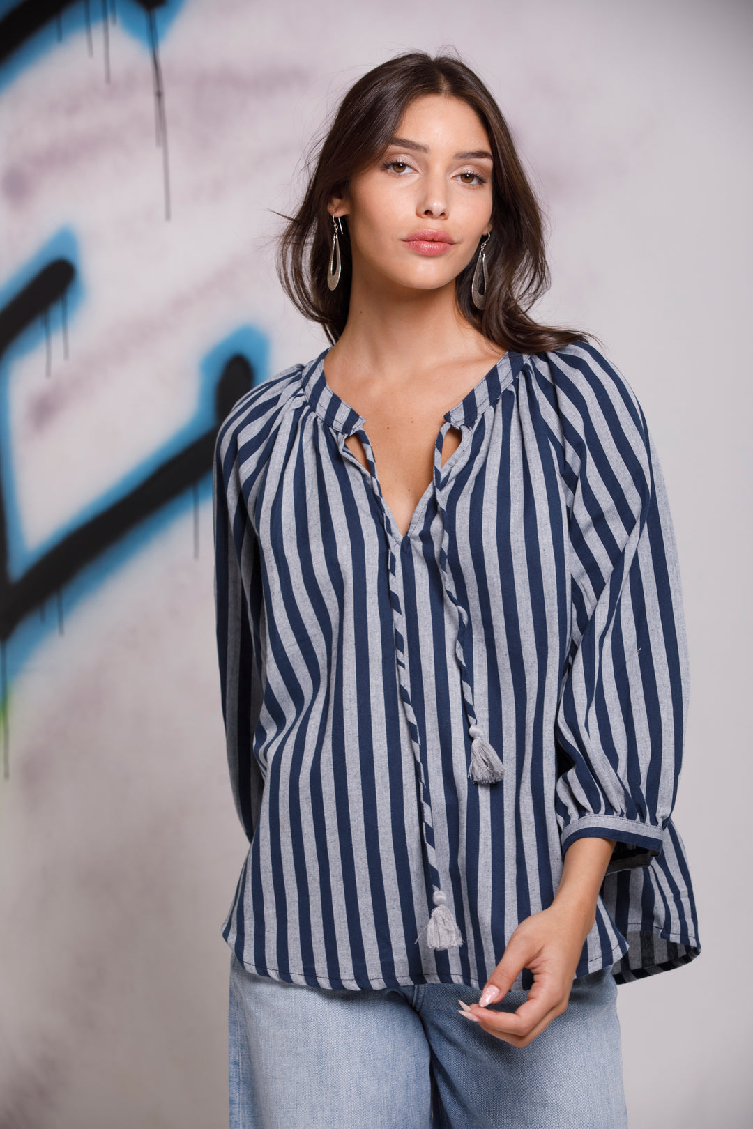 חולצת זואי פסים ג'ינס