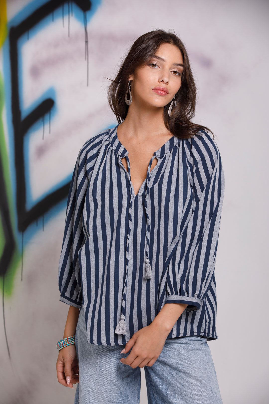 חולצת זואי פסים ג'ינס