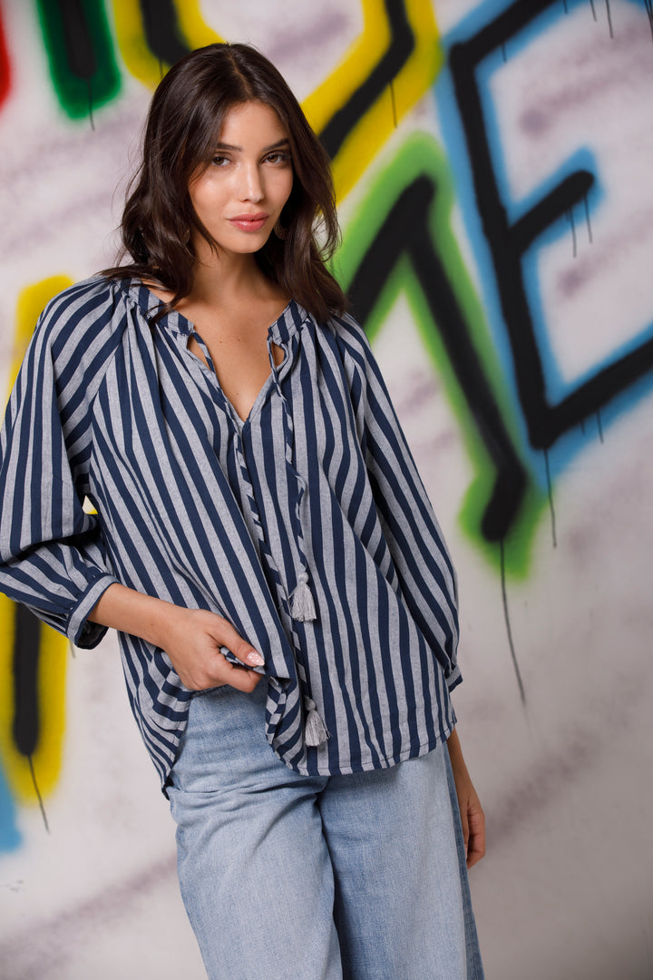 חולצת זואי פסים ג'ינס