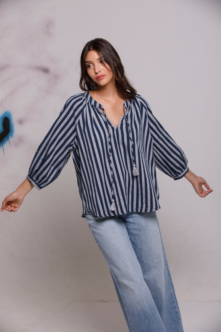 חולצת זואי פסים ג'ינס