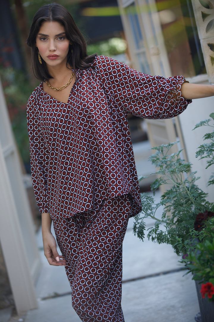 חולצת זואי בורדו