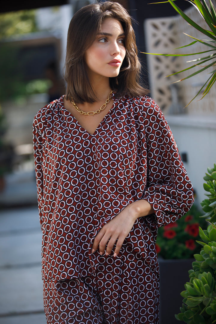 חולצת זואי בורדו