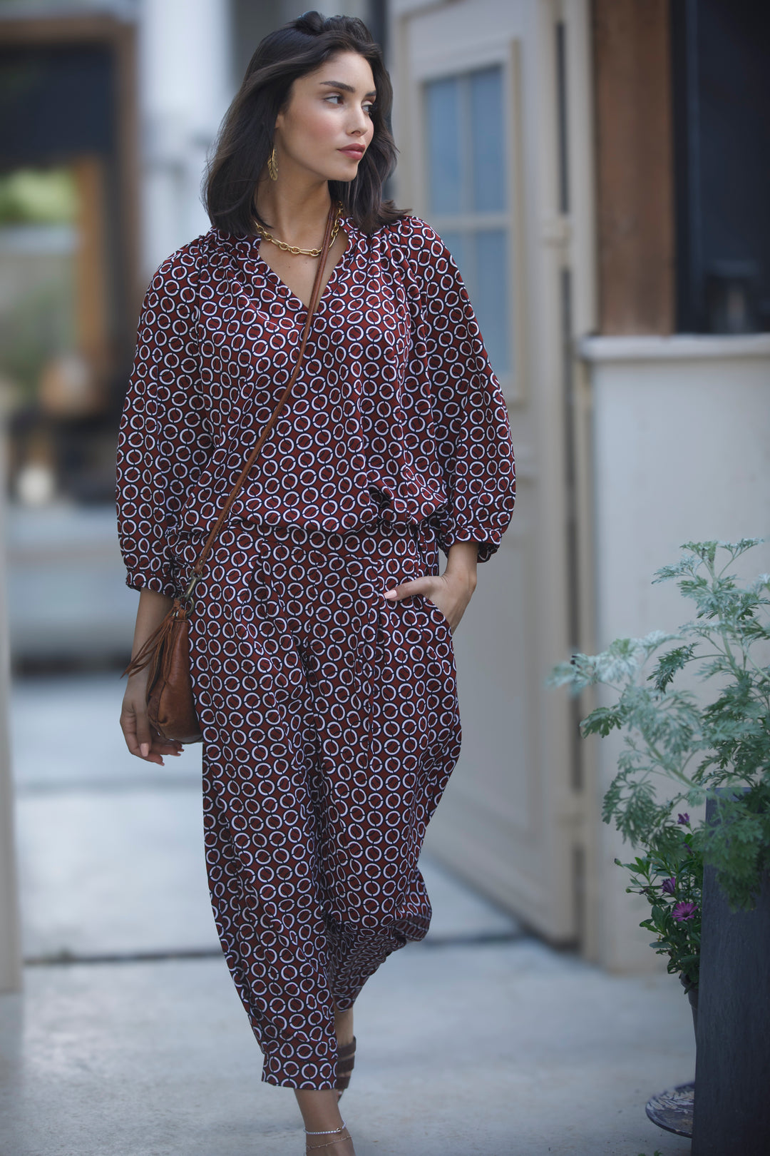 חולצת זואי בורדו