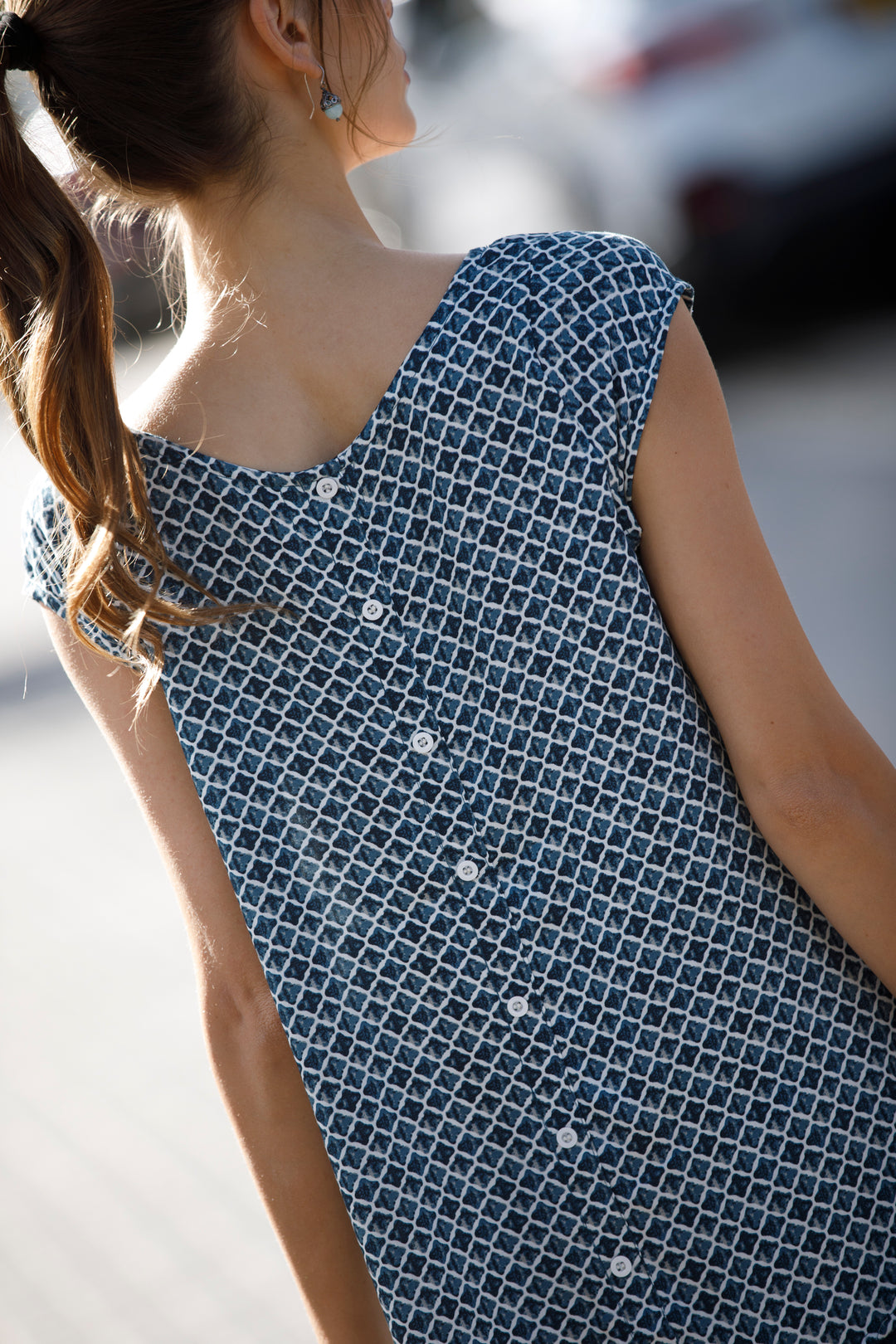 חולצת טניה אוברסייז כחול מעוינים