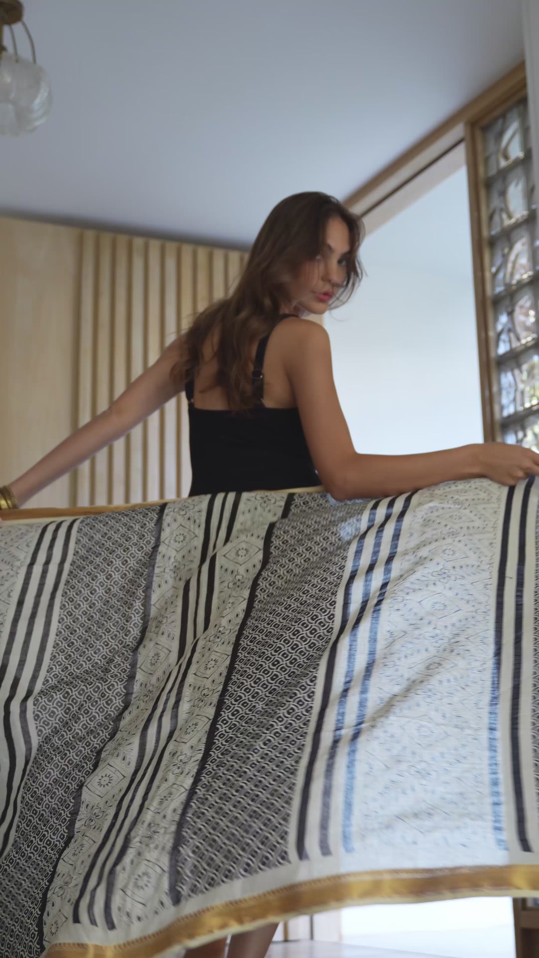 צעיף כותנה פראו - הדפס תחרה זהב