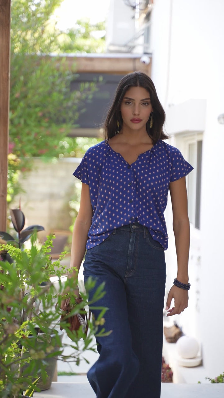 חולצת איימי כחולה